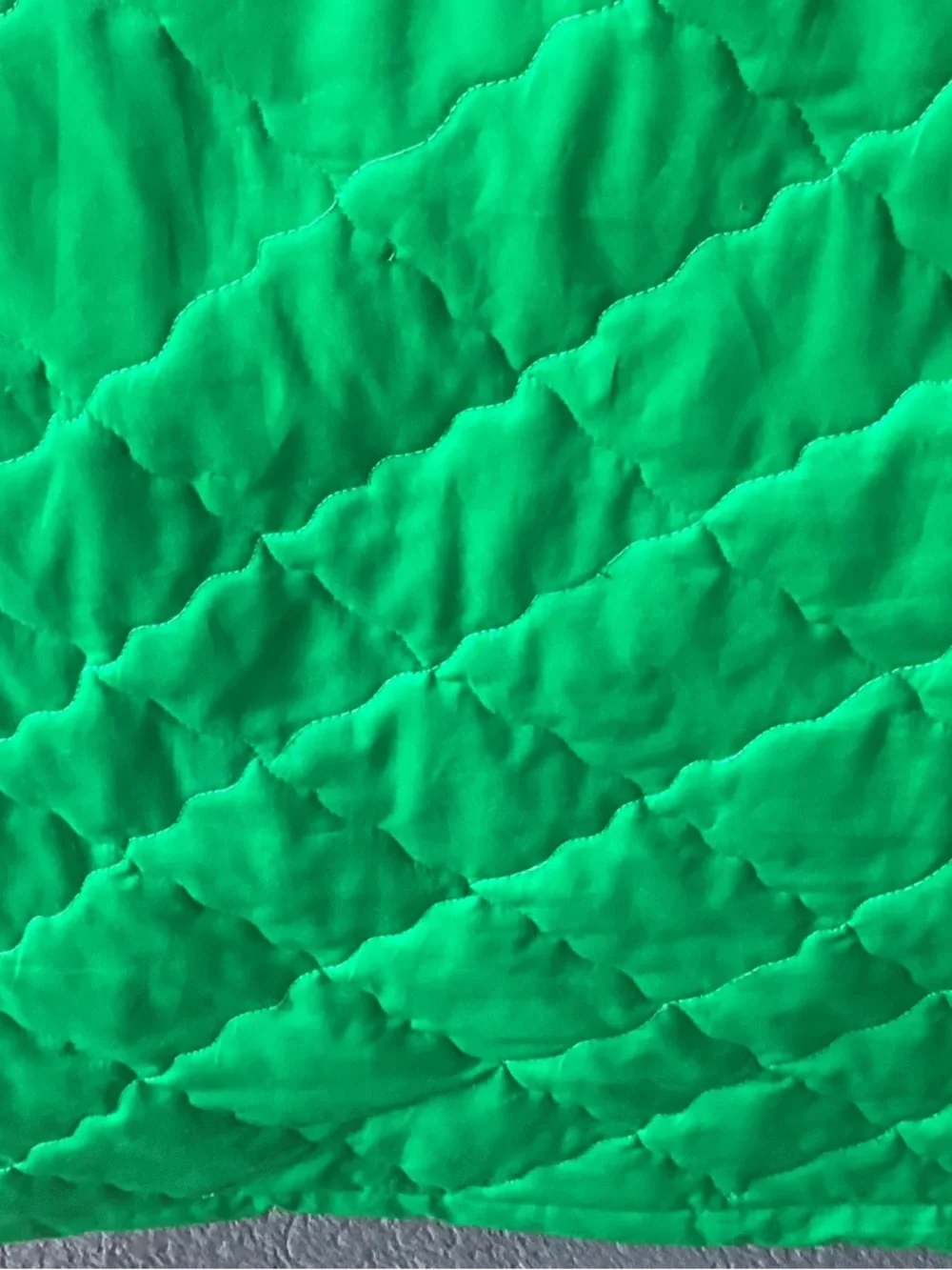 NWT Hand Crafted Green and White Bright Quilt